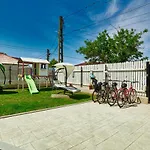 21a - Piscina, Parcare Gratuita, Zona Linistita Aproape De Plaja 3* Costinești