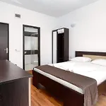 21a - Piscina, Parcare Gratuita, Zona Linistita Aproape De Plaja בית הארחה