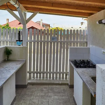 21a - Piscina, Parcare Gratuita, Zona Linistita Aproape De Plaja