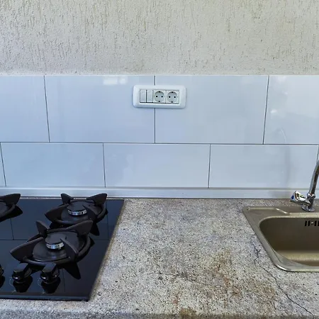 21a - Piscina, Parcare Gratuita, Zona Linistita Aproape De Plaja Guest house 3*
