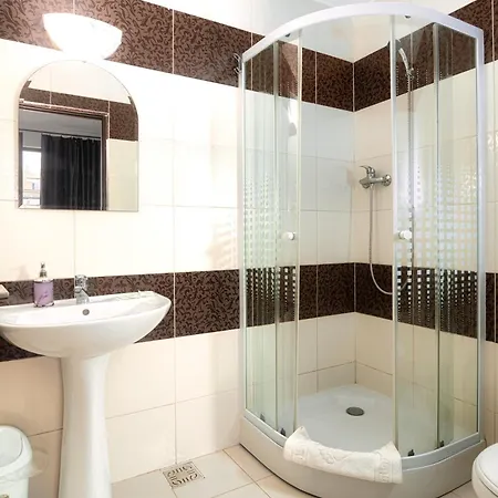 21a - Piscina, Parcare Gratuita, Zona Linistita Aproape De Plaja Costinesti