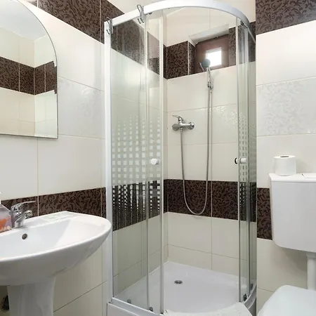 21a - Piscina, Parcare Gratuita, Zona Linistita Aproape De Plaja