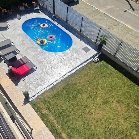 Guest house 21a - Piscina, Parcare Gratuita, Zona Linistita Aproape De Plaja