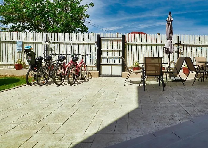 21a - Piscina, Parcare Gratuita, Zona Linistita Aproape De Plaja Costineşti