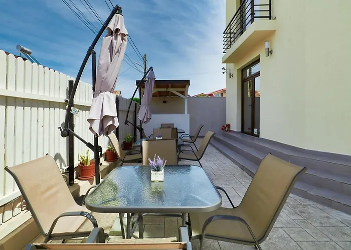 21a - Piscina, Parcare Gratuita, Zona Linistita Aproape De Plaja Costineşti