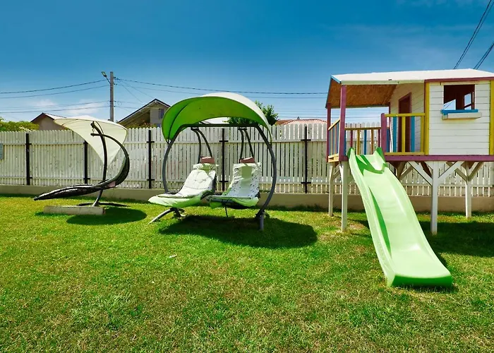 21a - Piscina, Parcare Gratuita, Zona Linistita Aproape De Plaja 3* Costinești