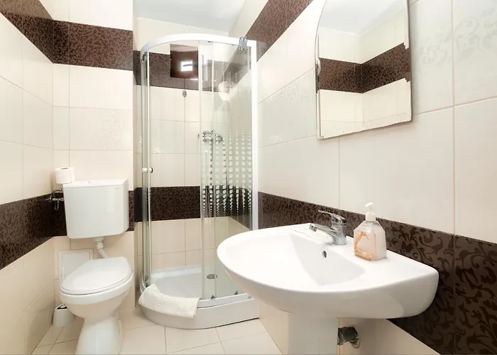 21a - Piscina, Parcare Gratuita, Zona Linistita Aproape De Plaja Vendégház Costinești