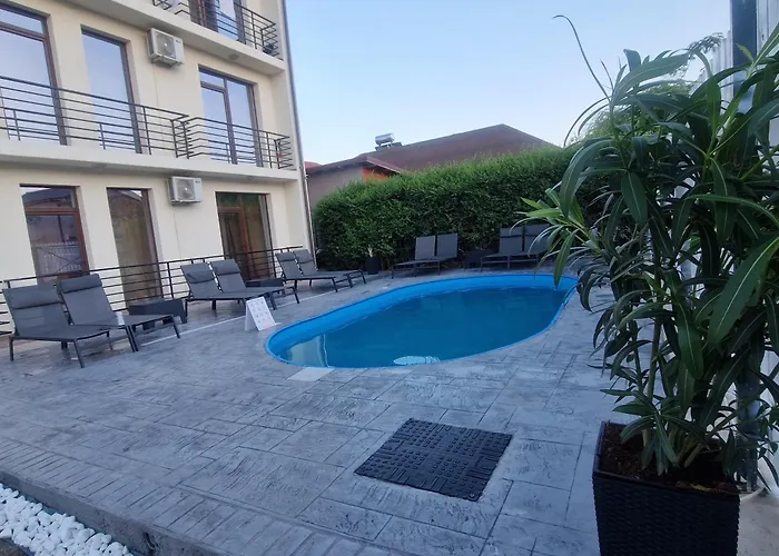 21a - Piscina, Parcare Gratuita, Zona Linistita Aproape De Plaja Costinești