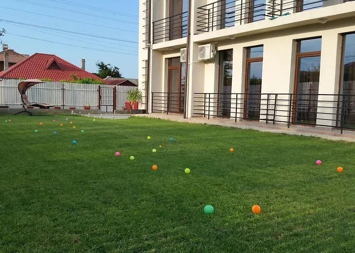 21a - Piscina, Parcare Gratuita, Zona Linistita Aproape De Plaja Vendégház